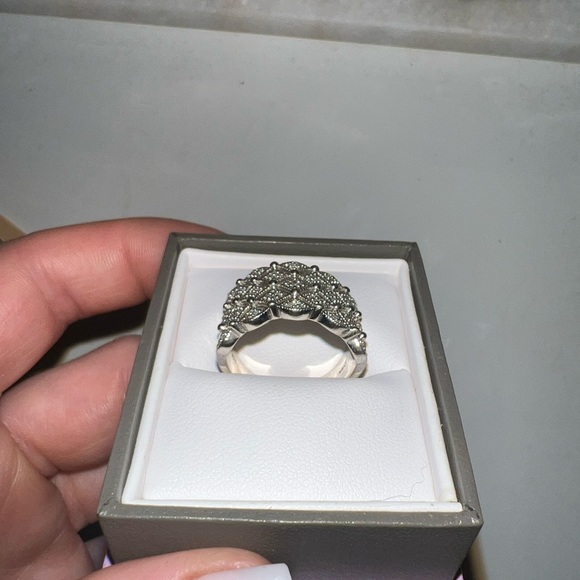 MICHAEL HILL RING - Picture 3 of 5
